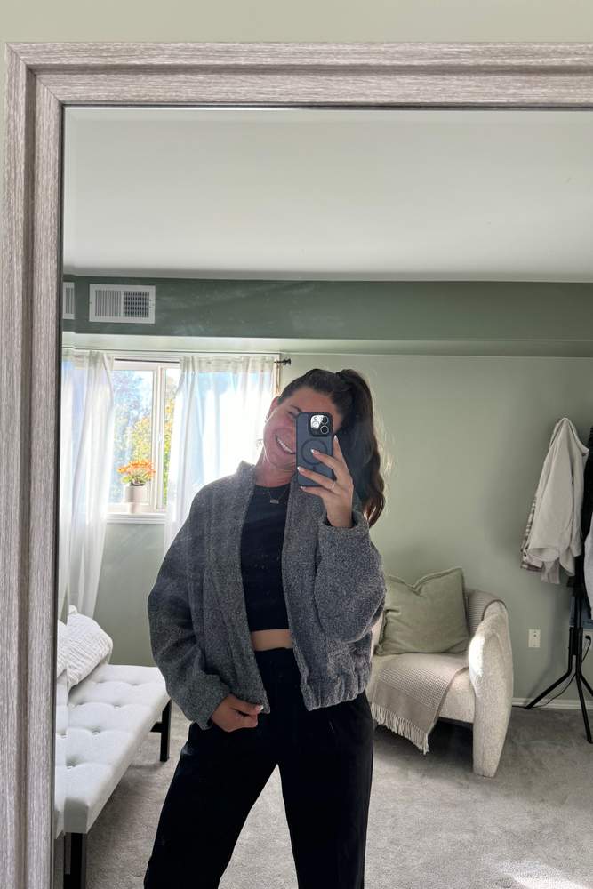 Jessss15's fit featuring Amazon Basics, Aritzia