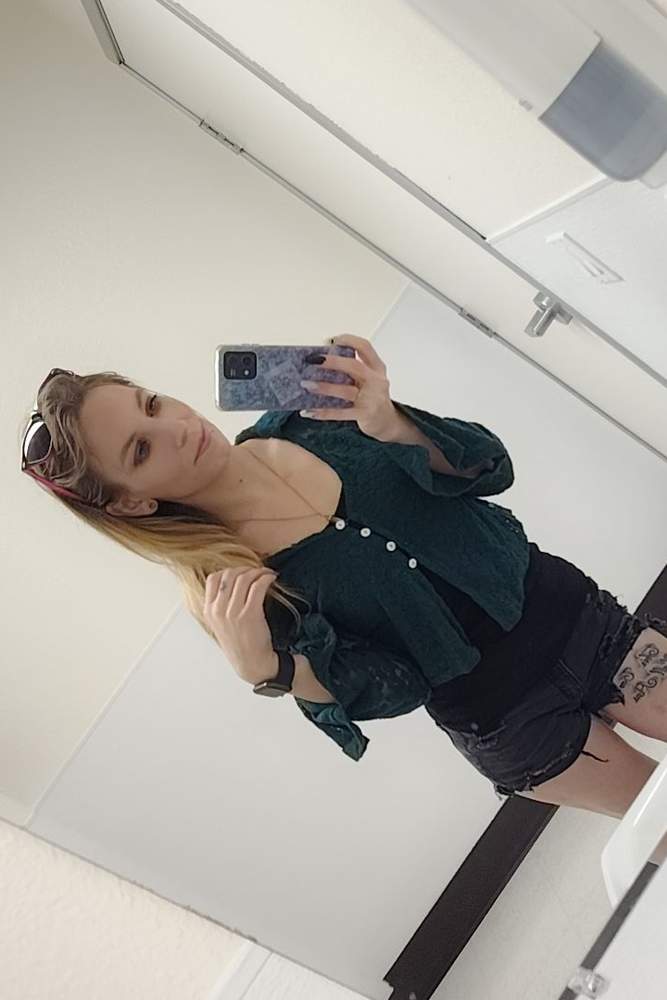 Cookie2u's fit featuring Hollister, GAP