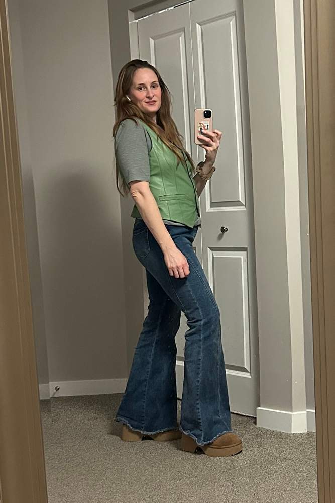 DaniTrics's fit featuring UGG, TEMU, GAP, Danier