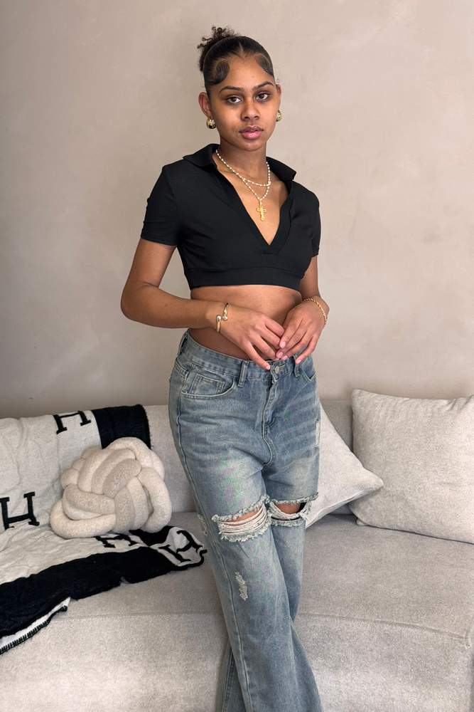 Ilonkaterrero's review for Retro Print Washed Ripped Asymmetrical Jeans