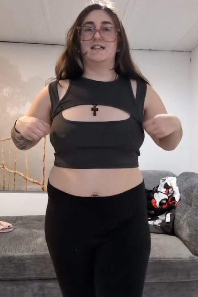 Crazychristinamarie's fit featuring SHEIN, Aerie | 6058c275a89de8060b148395, 608e0e4d32acb98ea46e05a3, 608e183f32acb98ea46e05be, 608f71297242cabb012a30e7, 60983d3f597ca1f6438835be, 60ac66ed21907d2896abc959