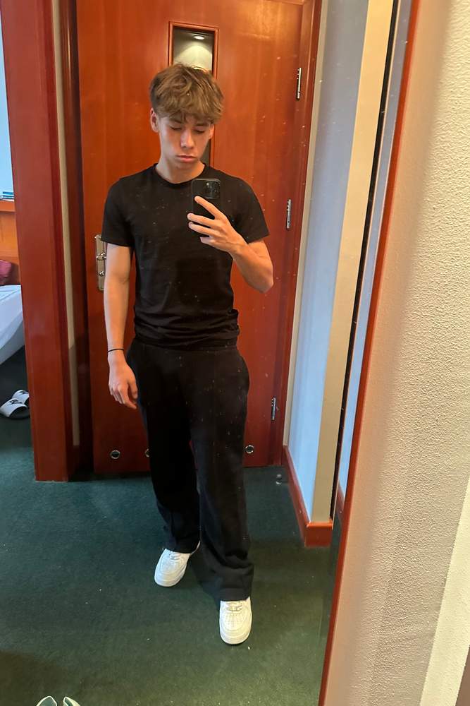 Dawidm's review for H & M - Slim Fit Pima cotton T-shirt - Black