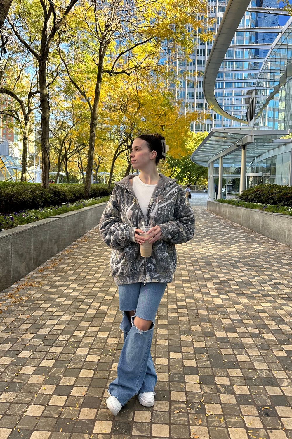Samiskinnerr's post featuring Nike, Abercrombie & Fitch. Feeling streetwear, athletic, relaxed, cute, trendy, casual, ootd, comfortable