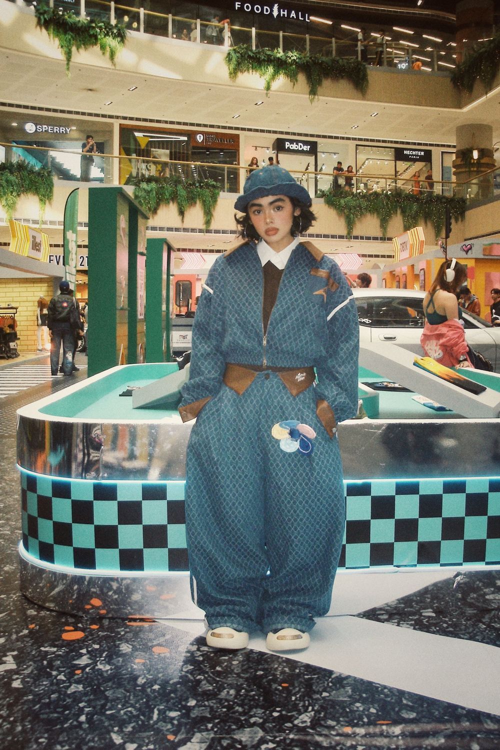 chloejsanguyo's post featuring Aelfric Eden. Feeling comfortable, oversized, streetwear