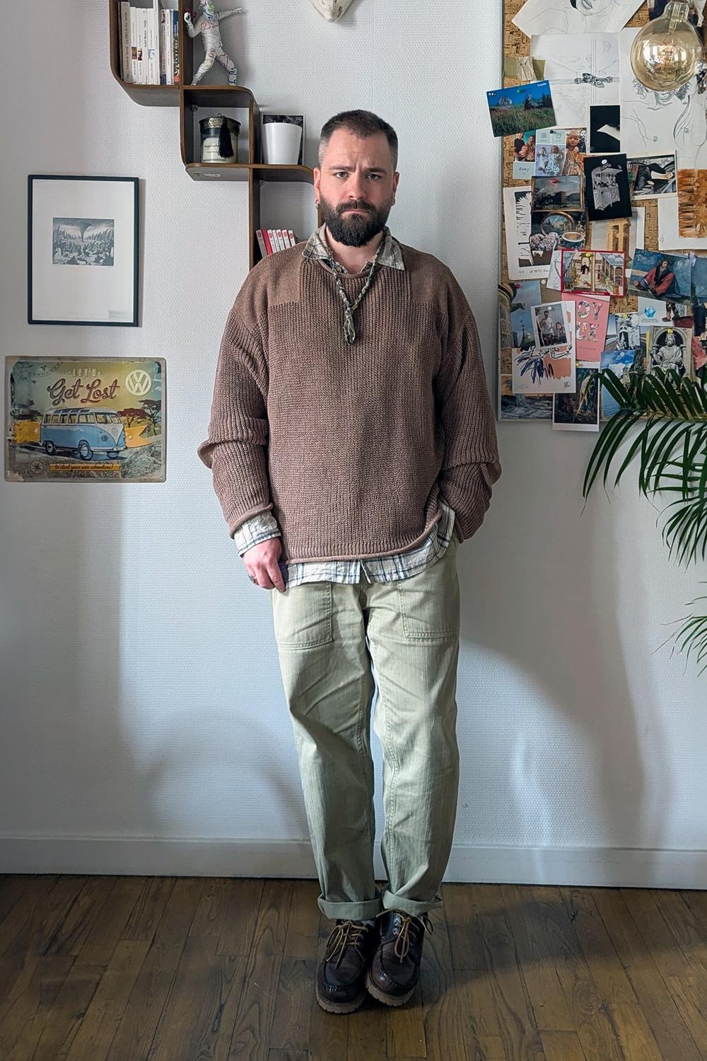 Post featuring Open collar shirt in natural and navy checked linen