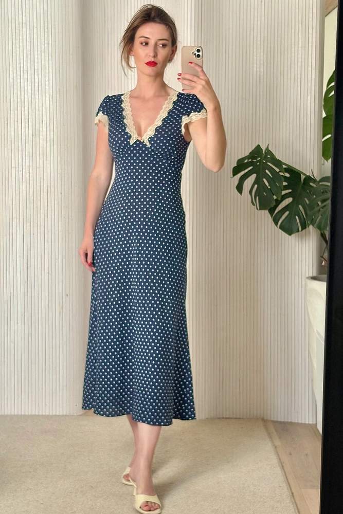 GabyBuxa's fit featuring RIXO, Bershka