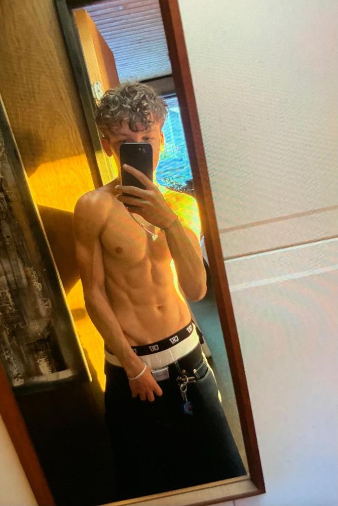 Birk's fit featuring Weekday, Carhartt | [object Object], [object Object], [object Object], [object Object], [object Object]