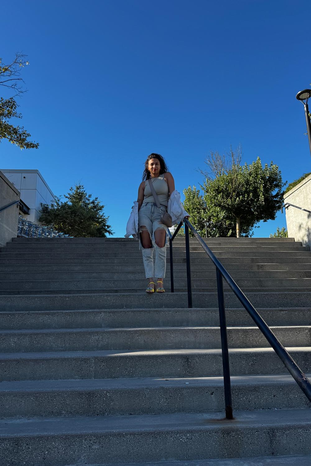 evelinacdj's post featuring H&M, American Eagle, Mojo Provo, Dolce & Gabanna. Feeling summer, relaxed, cute, casual, ootd