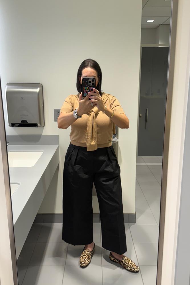 GAviv's fit featuring American Eagle, Banana Republic Factory, Sam Edelman | 6058c275a89de8060b148395, 608f71297242cabb012a30e2, 608f75cc7242cabb012a30f6, 608f7b607242cabb012a3101, 609845d5597ca1f6438835e9