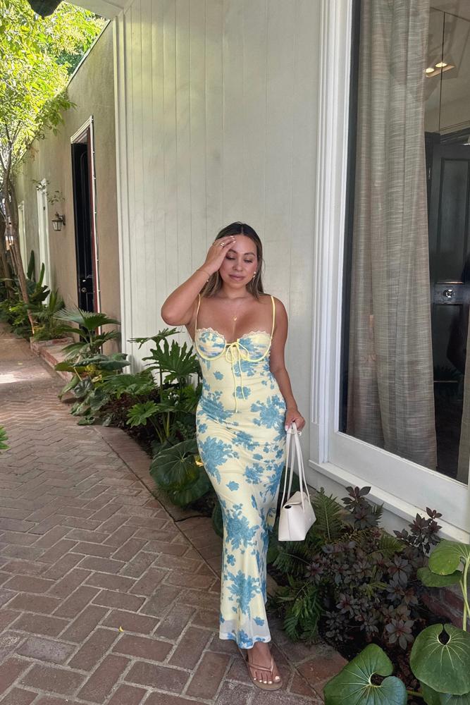 denisechavez's fit featuring Selfie Leslie