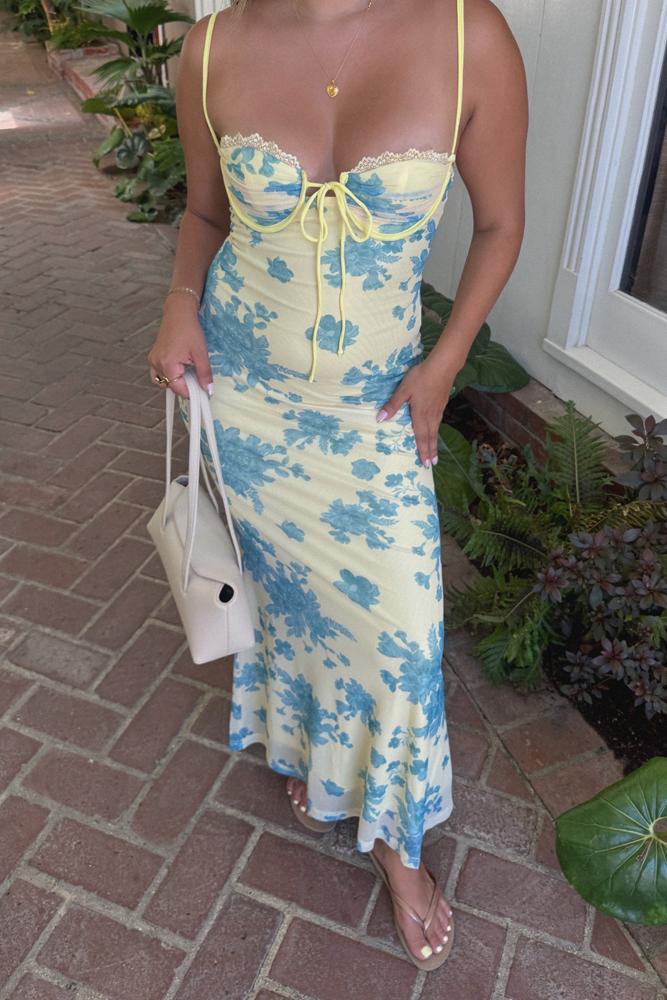 denisechavez's fit featuring Selfie Leslie