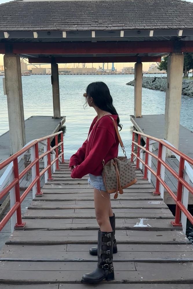 Stardust858's fit featuring Steve Madden, Dooney & Bourke, Vintage, Brandy Melville | 608f75cc7242cabb012a30f5, 608f75cc7242cabb012a30f6, 608e0e4d32acb98ea46e05a3, 60ac66ed21907d2896abc959, 608f7b607242cabb012a3101, 608792b28296ac83a0251352, 60ac66ed21907d2896abc95b, 6058c05ca89de8060b148389, 6058c275a89de8060b148395, 608f71297242cabb012a30e7