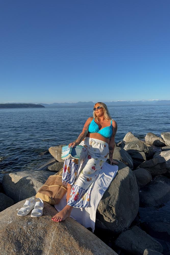 Brooklynfust's fit featuring La Vie En Rose, SHEIN, Reef, Amazon Basics