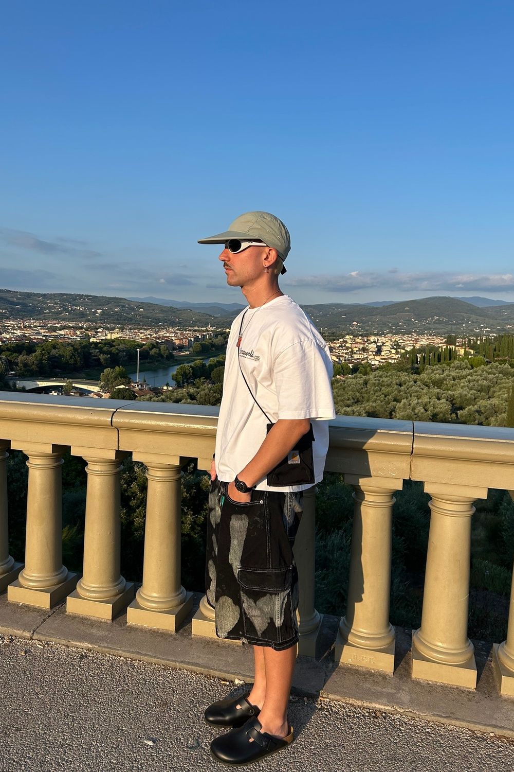 Markkkoc's post featuring Oakley, Zara, Carhartt, Birkenstock. Feeling streetwear, summer, athletic, relaxed