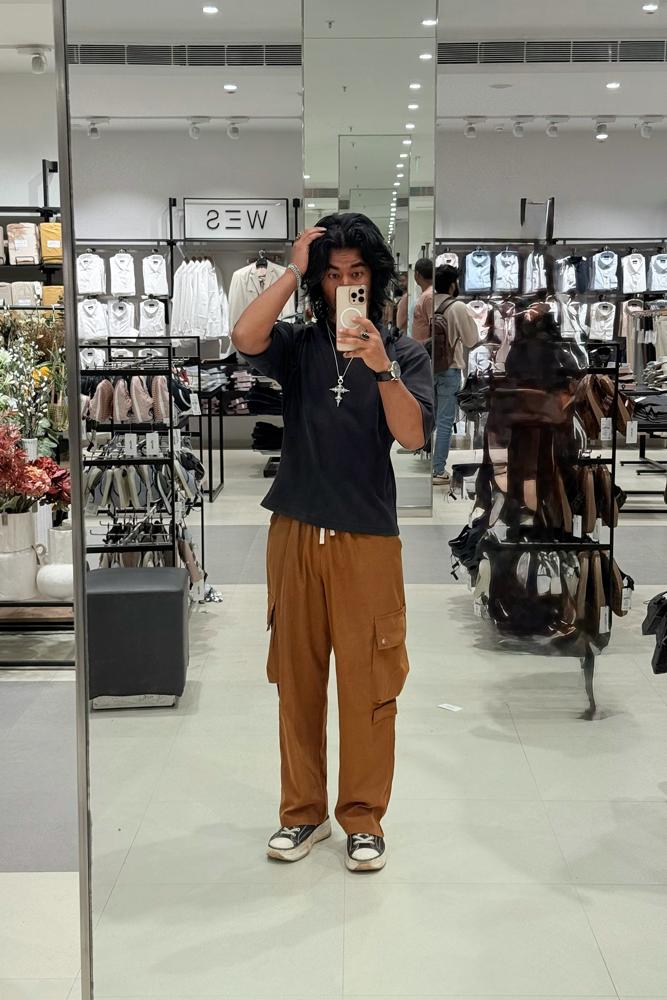 Barneyarc's review for Jack & Jones loose fit multi pocket cargo trouser in tan-Brown