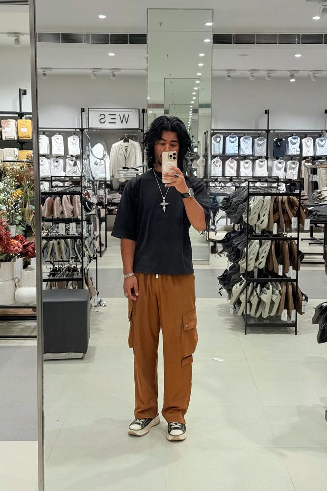 Barneyarc's fit featuring Uniqlo, Converse, ASOS, Tommy Hilfiger | streetwear, summer, relaxed, trendy, casual, ootd, comfortable