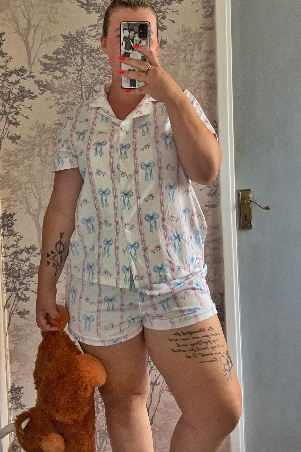 Post featuring Kawaii Himekaji Bow And Floral Print Short Sleeve Pajamas Set With Lapel And Button Placket, Palace Style For Women, School