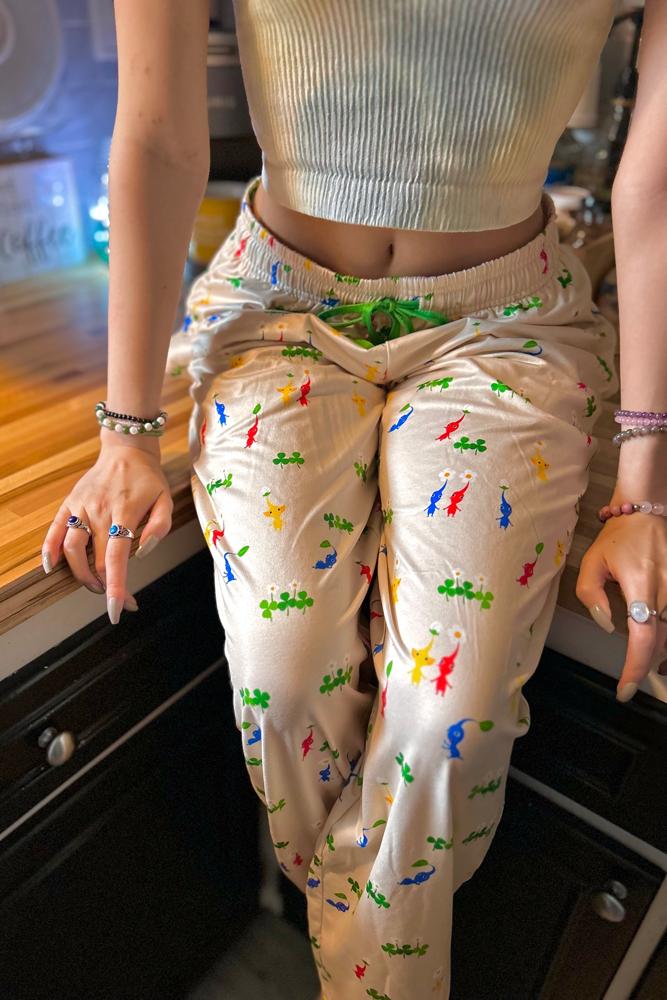 bayzieberryyy's fit featuring Hot Topic