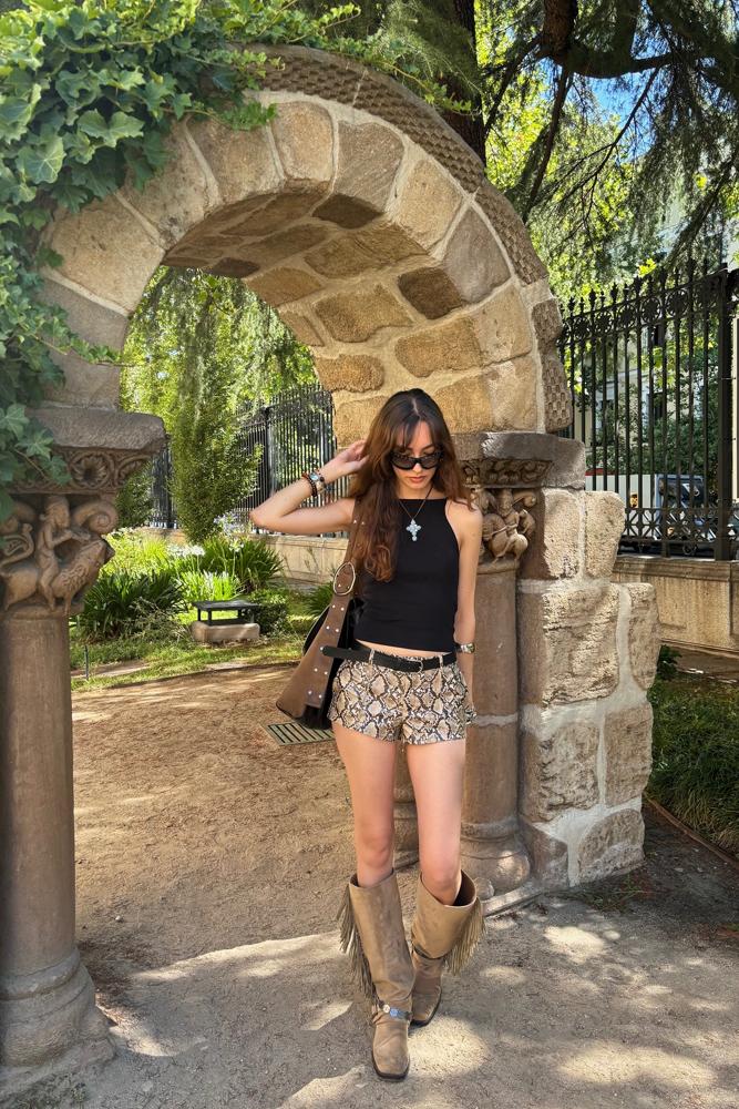 ariadnasg's fit featuring Zara, Bershka | 6058c05ca89de8060b148389, 6058c275a89de8060b148395, 608792b28296ac83a0251352, 608e0e4d32acb98ea46e05a3, 608f71297242cabb012a30e7, 608f75cc7242cabb012a30f5, 608f75cc7242cabb012a30f6, 608f7b607242cabb012a3101, 60983d3f597ca1f6438835be, 60a96591a927ba7d60aa4266, 60ac66ed21907d2896abc959, 60a5c23a2b6a86b14864396a, 608e183f32acb98ea46e05be