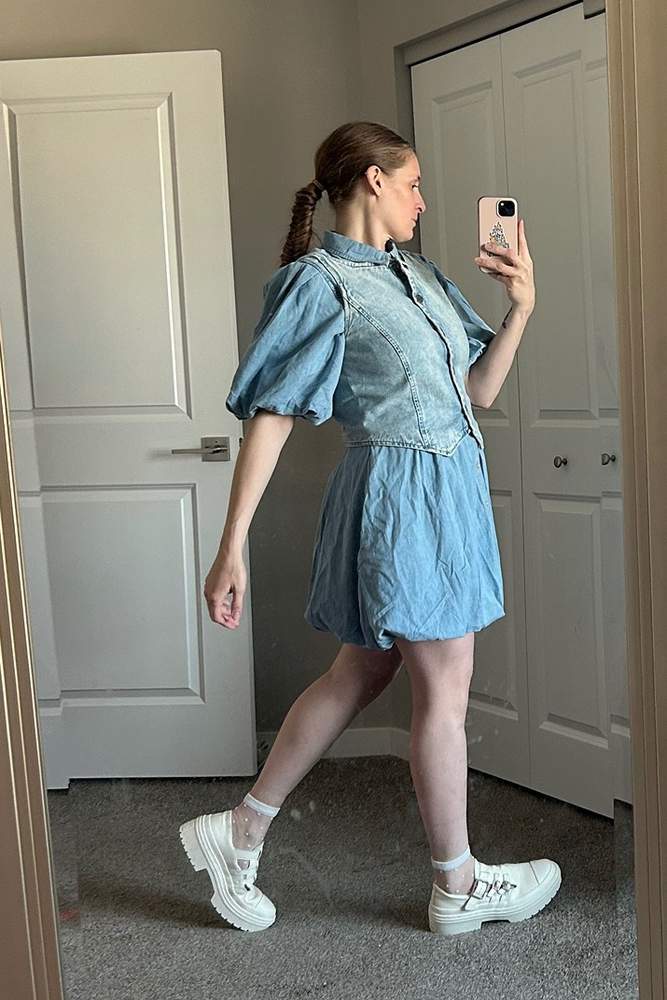 DaniTrics's fit featuring Converse, Amazon Basics, GAP