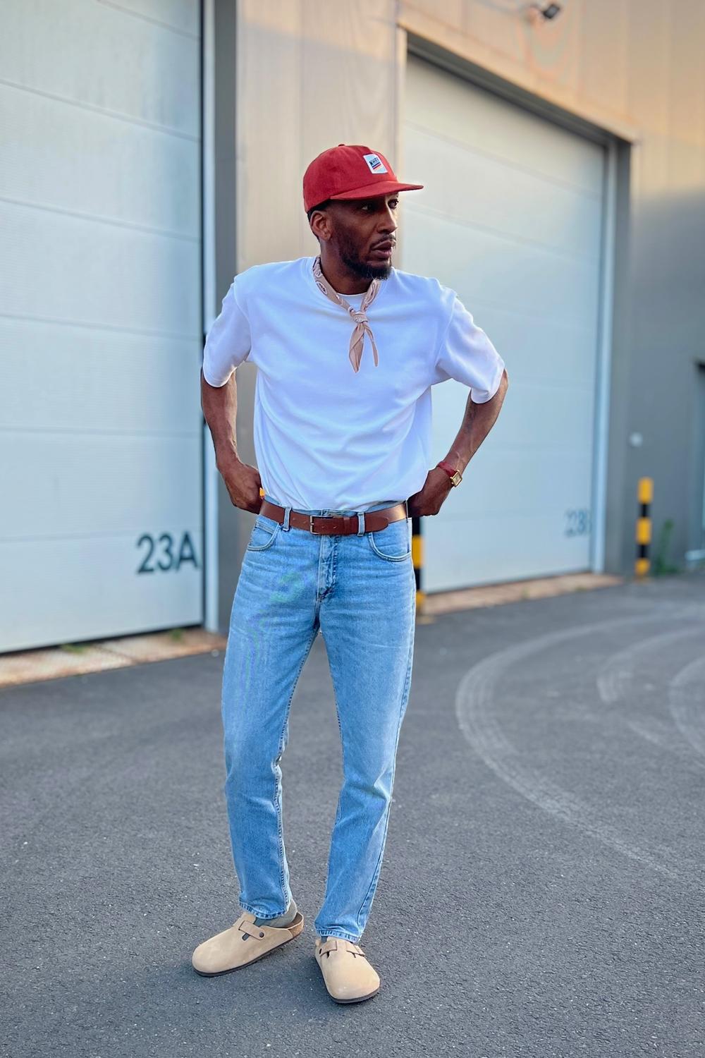 fashnablyfree's post featuring Uniqlo, Lee, Birkenstock. Feeling summer, relaxed, spring, casual, ootd, classic, comfortable