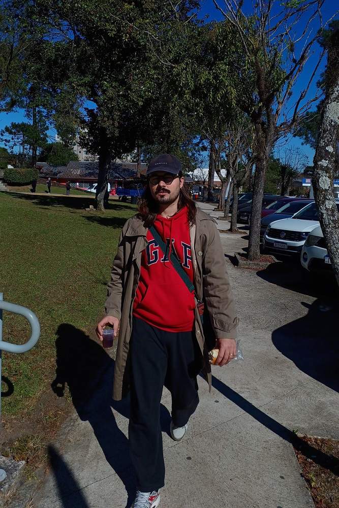 Lukepeder's fit featuring GAP, Burberry