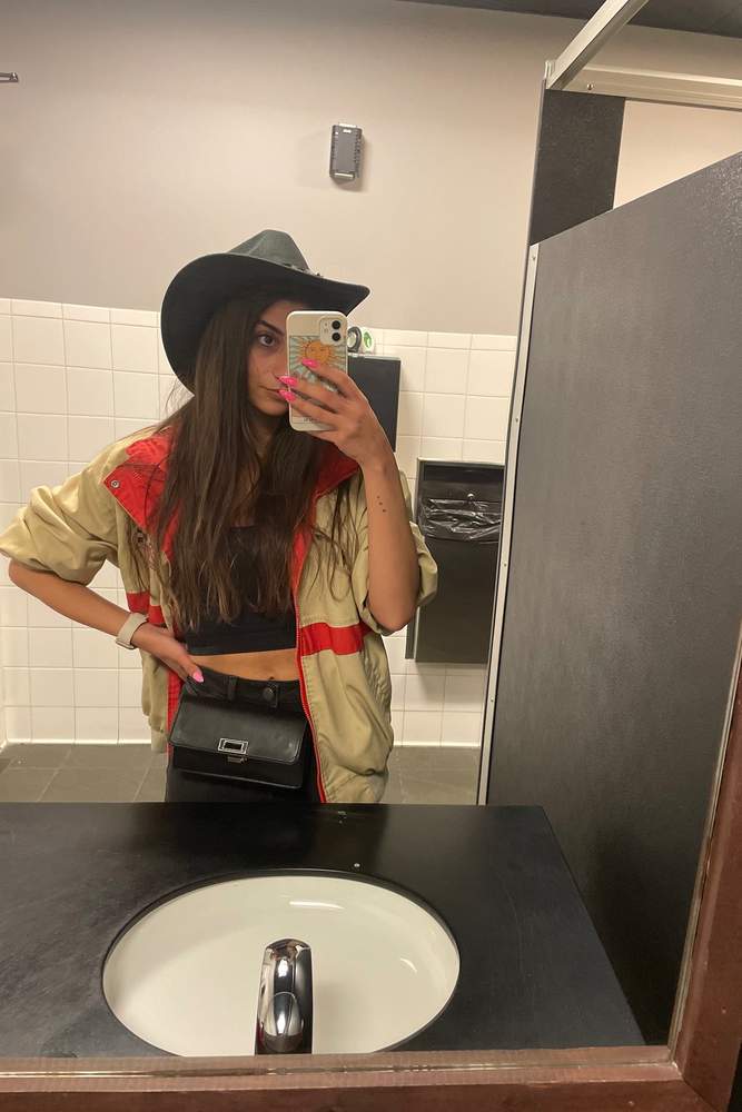 rosieoutlook's fit featuring Stetson, Aritzia, Levi's, Vintage | relaxed