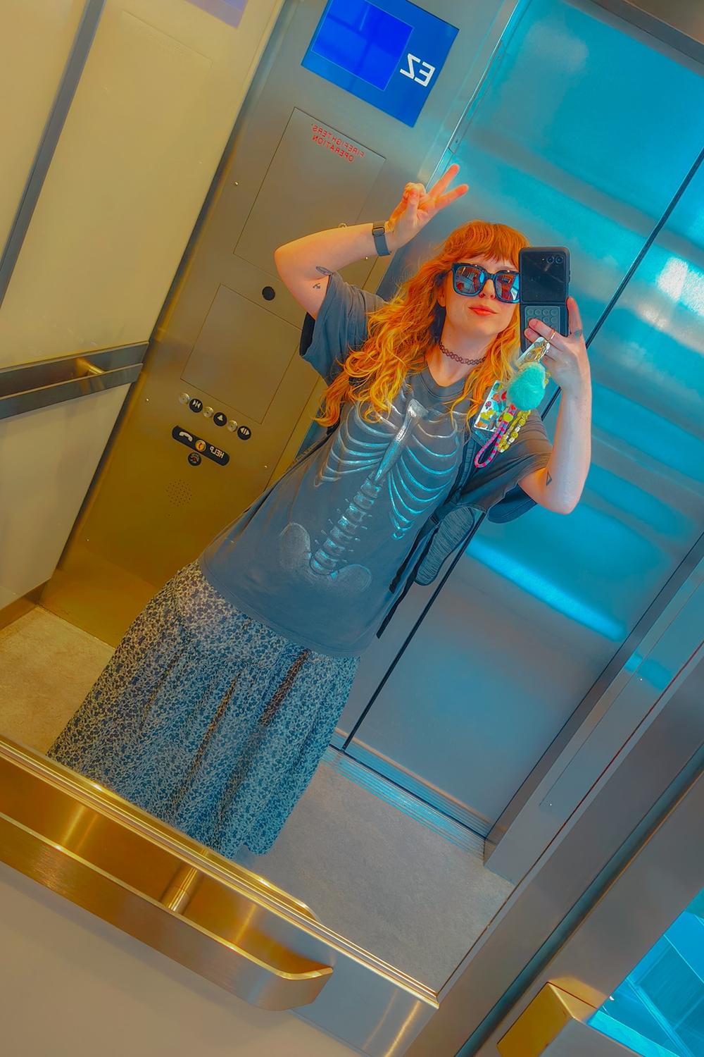 Post featuring AE Oversized Halloween Graphic T-Shirt Women's Washed Black M