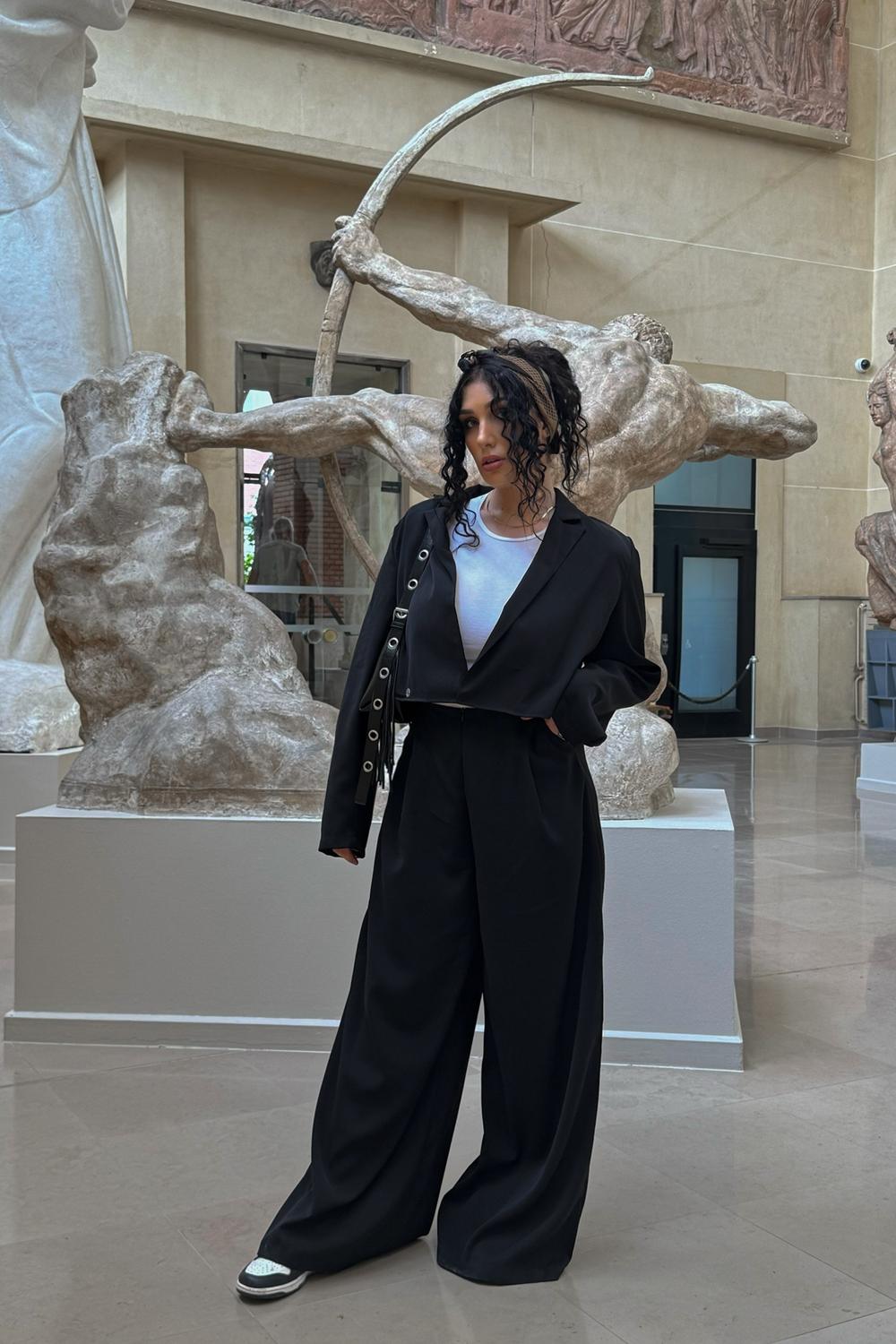 Post featuring Combinaison blazer à jambes larges