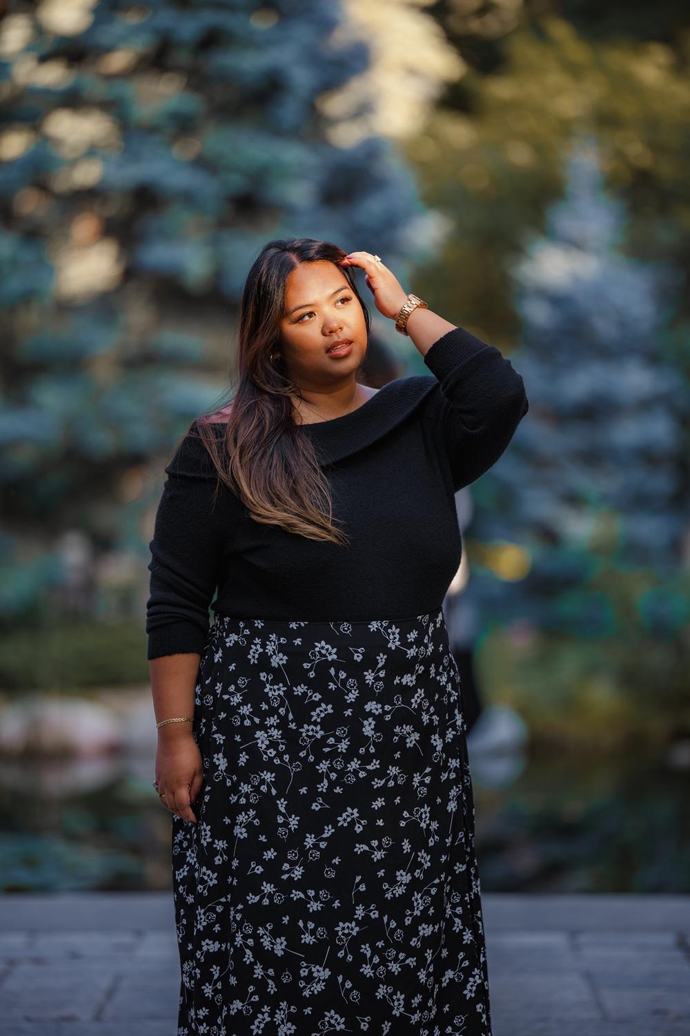 Post featuring RW&CO. - Long-Sleeve Off-the-Shoulder Fitted Sweater - Black - M