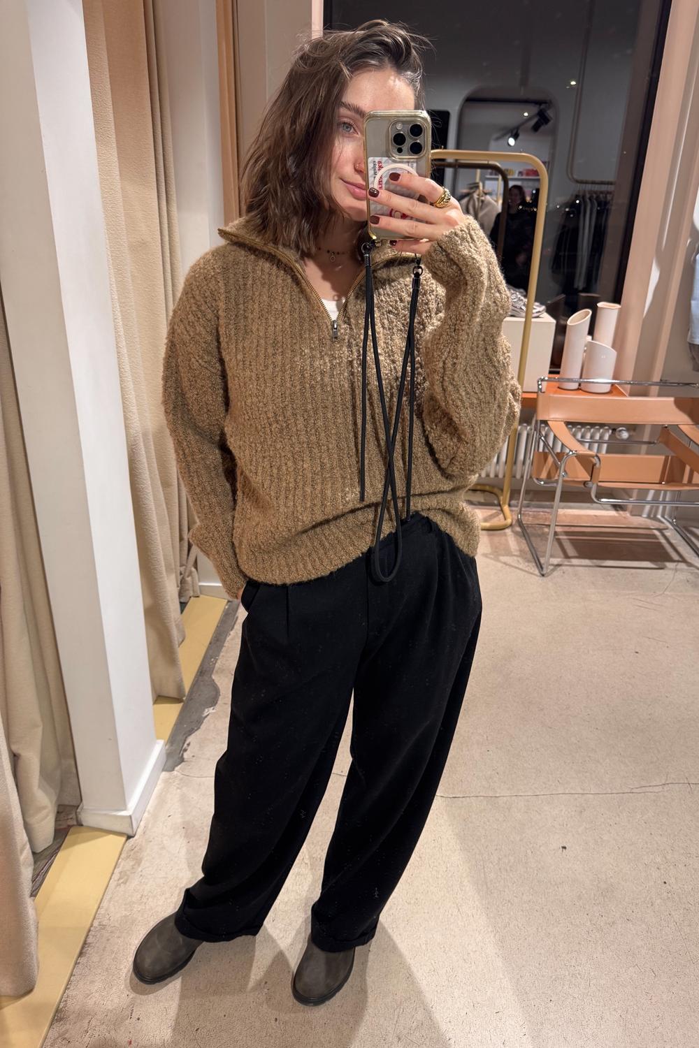 Post featuring Blundstone 584 - Winter Thermal Classics Rustic Brown