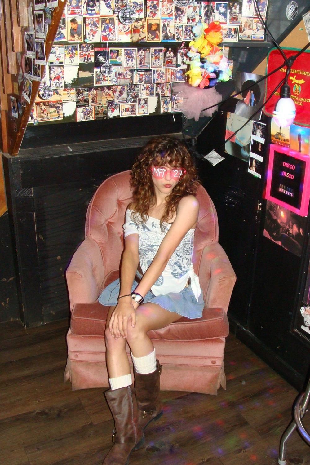 Post featuring Guitar Print One Shoulder Knot Side Tank Top