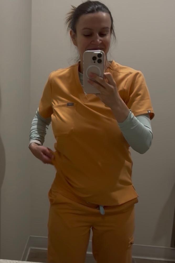 Adrenalaine's fit featuring Figs