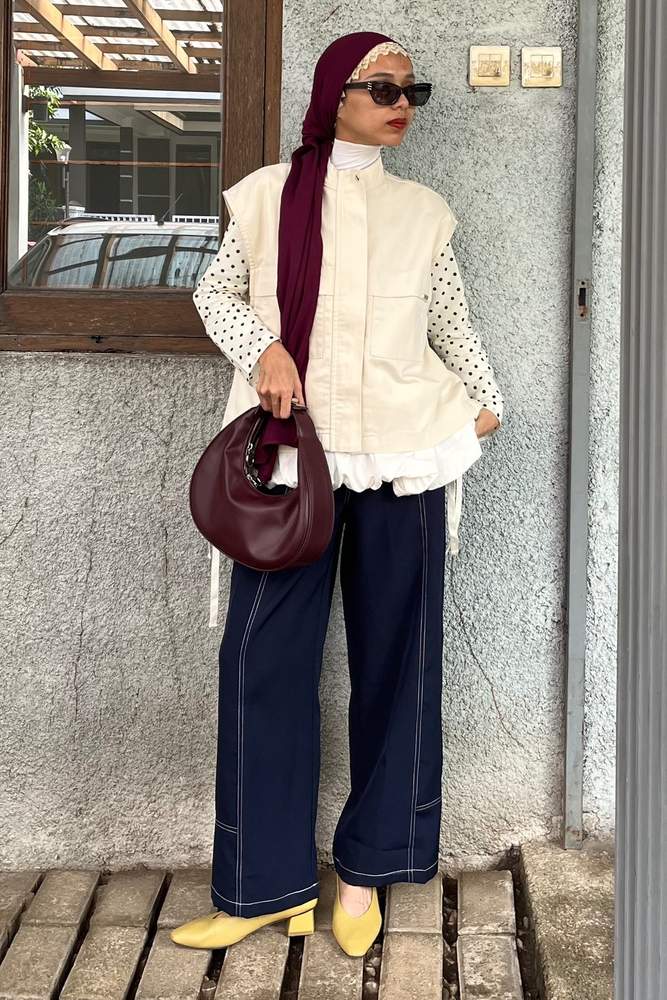 nadiaelok's fit featuring Charles & Keith , JENAHARA | businesscasual, casual, chic, comfortable, cute, ootd, relaxed, trendy