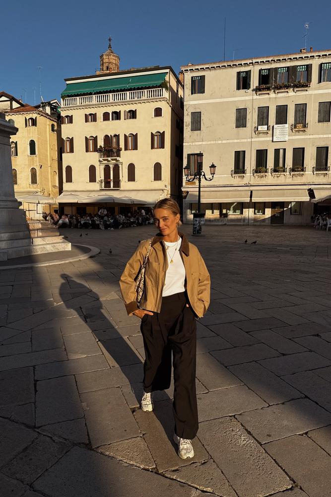 nataliakusiak's fit featuring Anka Krystyniak, Uniqlo, Undress Code, Brie Leon