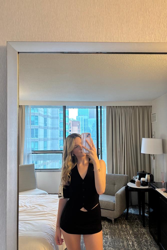 kateborisova's fit featuring Aritzia, OAK AND FORT, Aldo