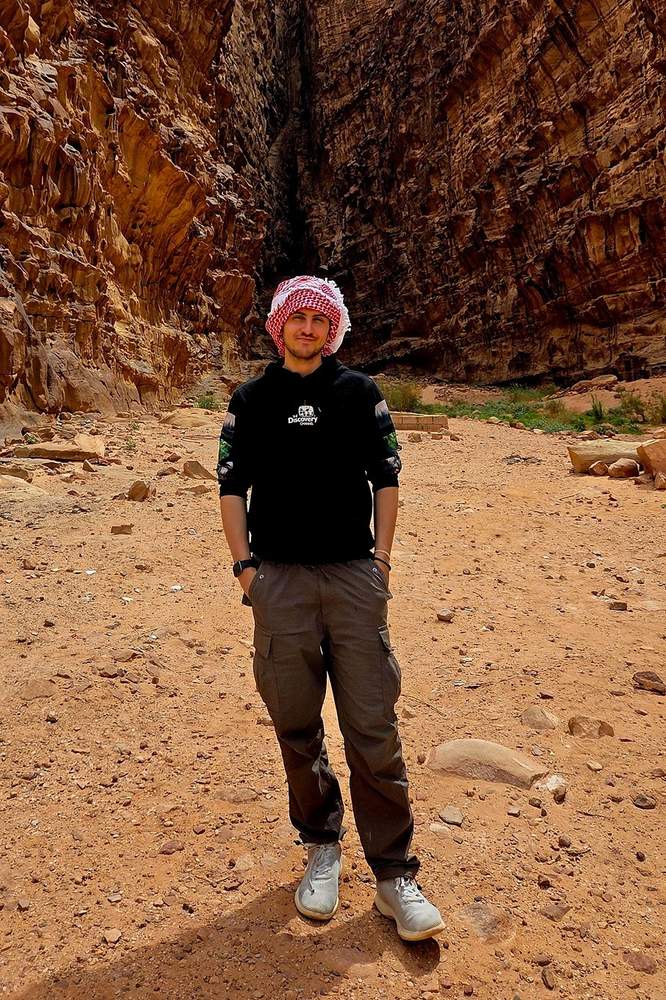 zanicoz's fit featuring H&M, Vivaia | [object Object]