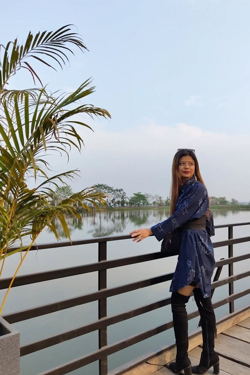 Post featuring SEQWL Bellini riding over the knee boots in black