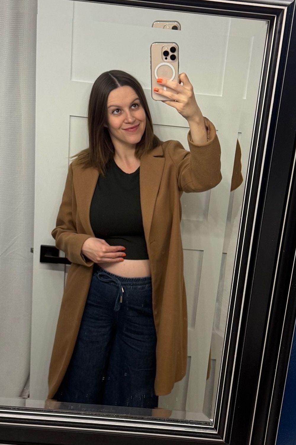 Post featuring Women's AIRism Soft Cropped T-Shirt | Black | Small | UNIQLO US