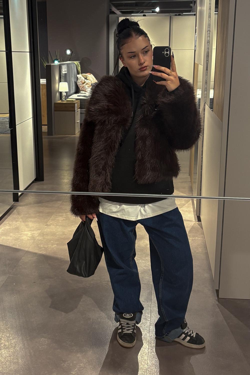 Post featuring adidas Juniors' Campus 00s Aurora Ivy / White - Gum