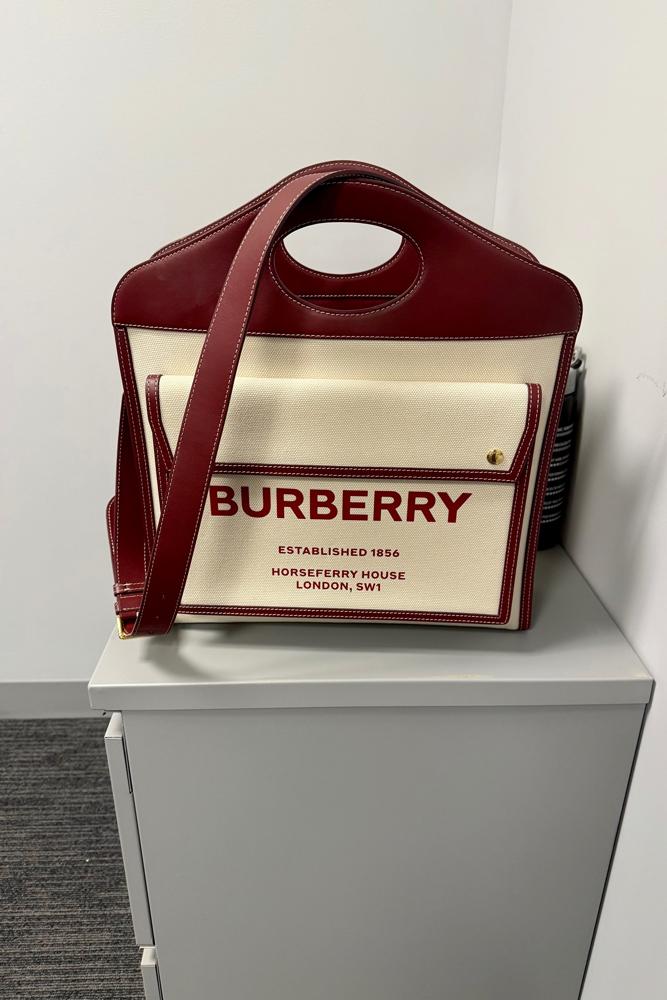 GAviv's fit featuring Ann Taylor, Burberry | [object Object], [object Object], [object Object], [object Object]