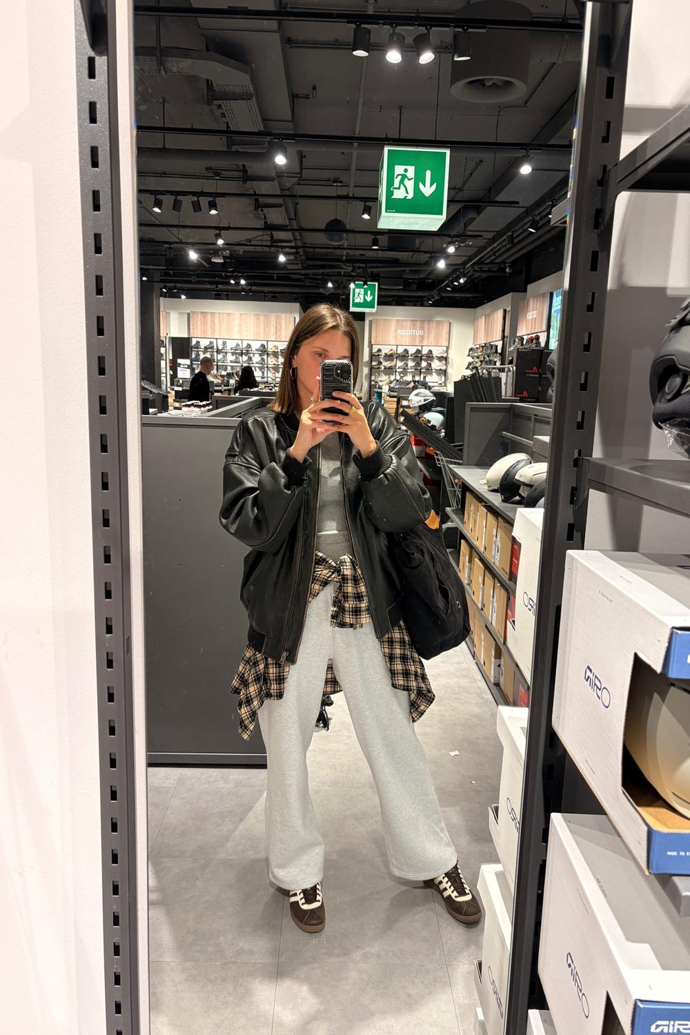 Post featuring SKIMS Classic Straight Leg Pants | Grey | 2XS | Cotton Fleece