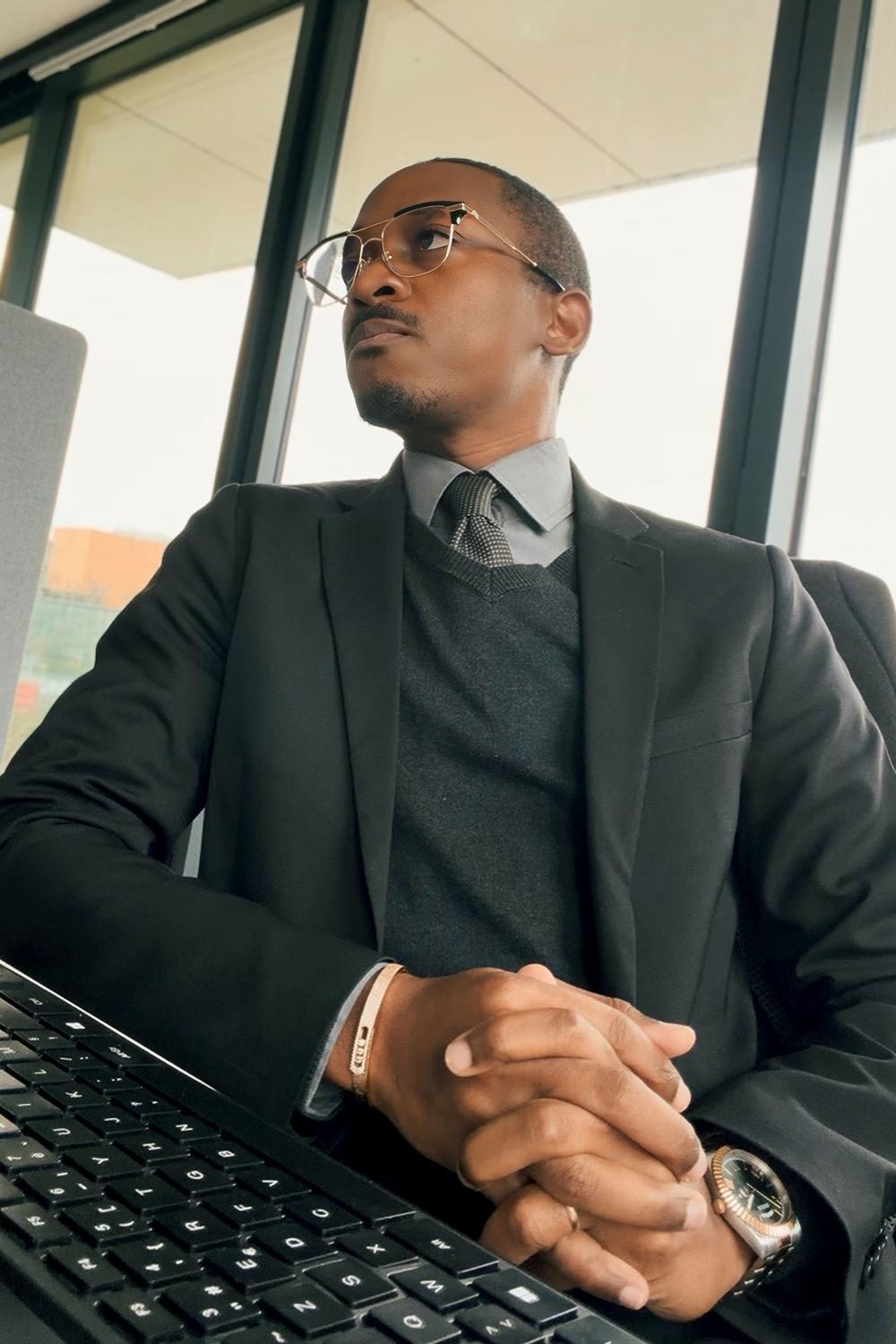 Post featuring Bangle Move Noa Ciselé Semi-Pavé