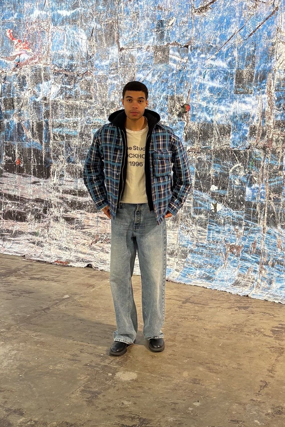 Post featuring Logo t-shirt - Relaxed fit