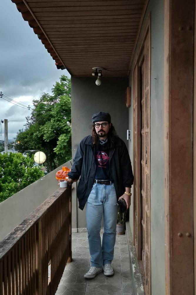 Lukepeder's fit featuring Converse, Levi's, Hard Rock Cafe