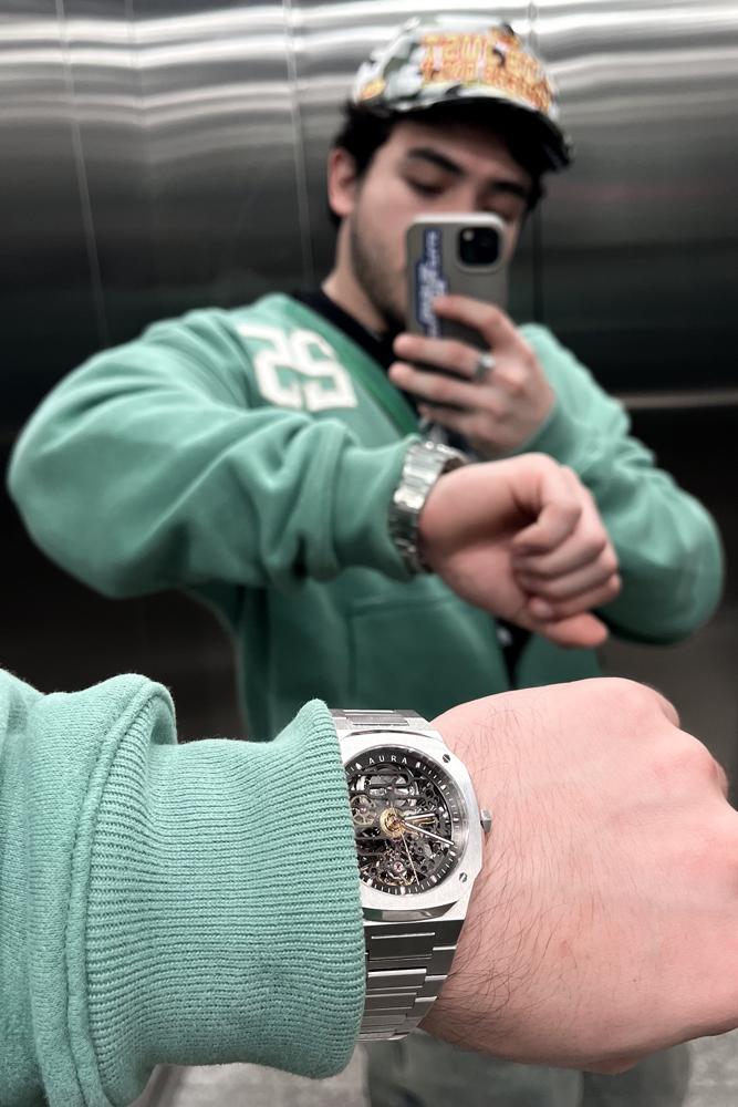 serrafx's fit featuring Aura