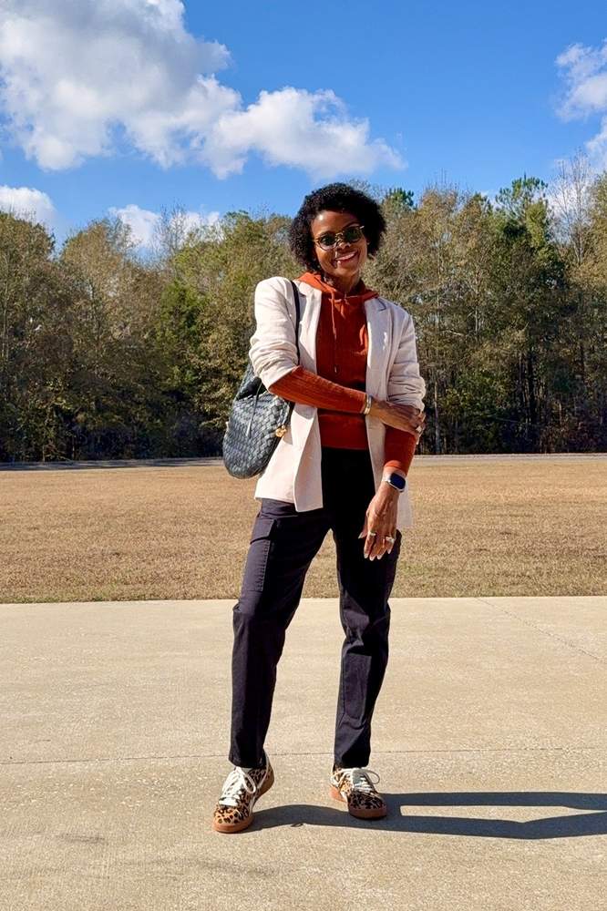 ToniTonyTone's fit featuring DSW, Bottega Veneta