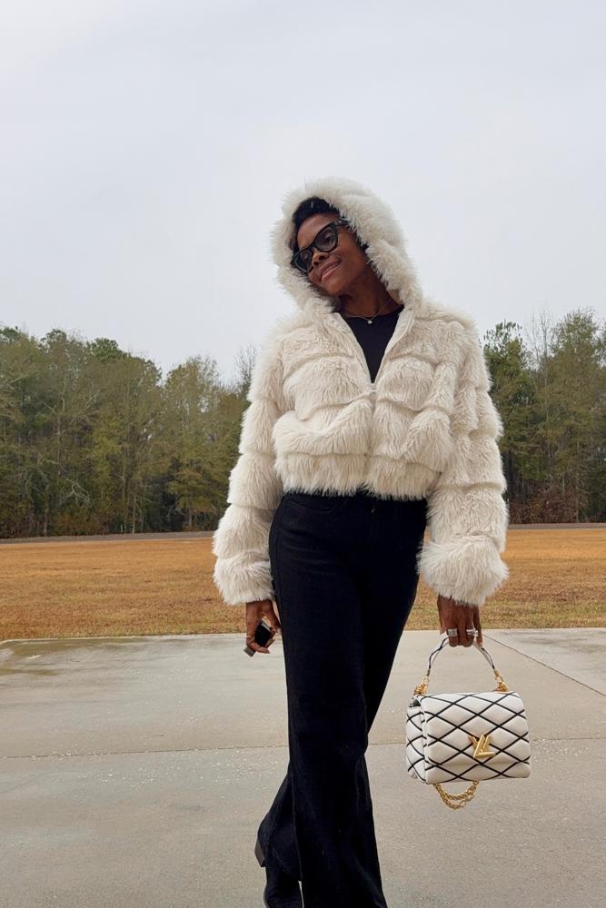 ToniTonyTone's fit featuring Old Navy, Louis Vuitton, Ray-Ban