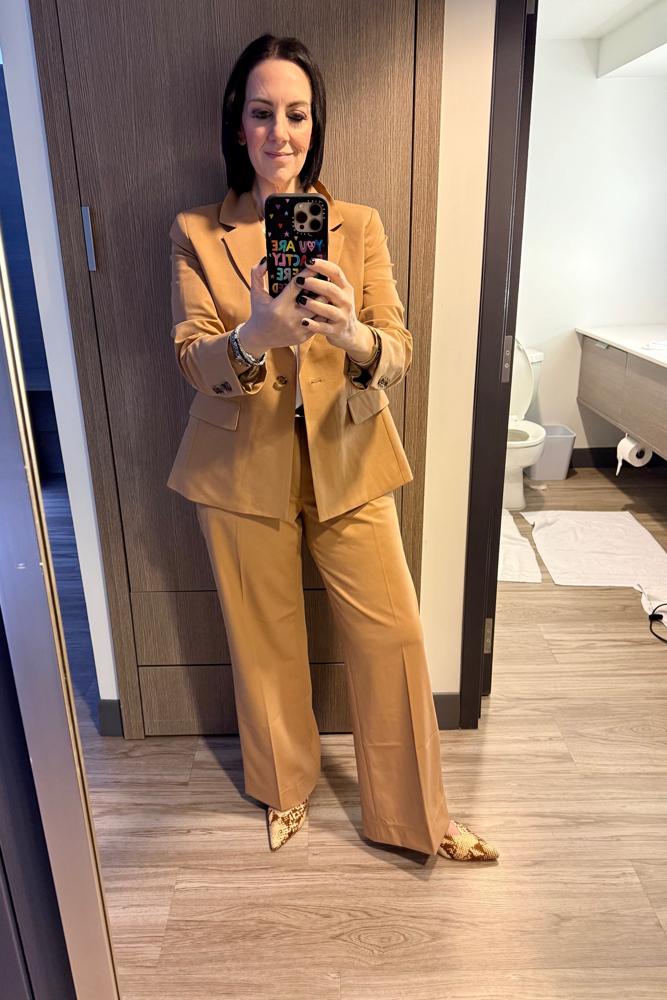 GAviv's fit featuring Banana Republic Factory, Dolce Vita