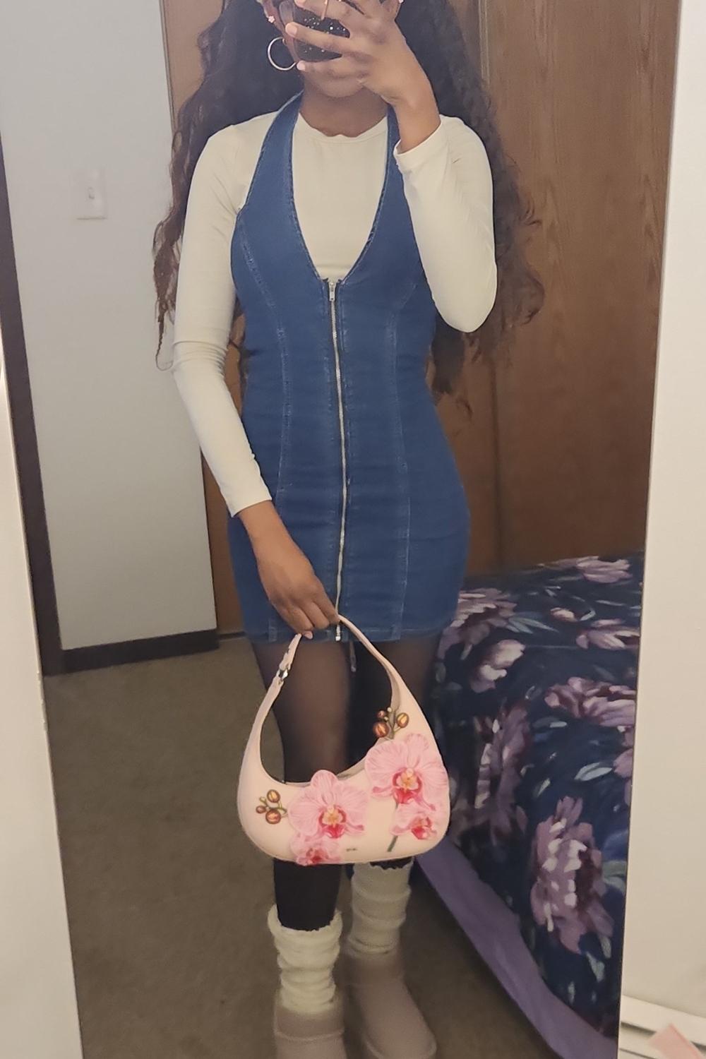 Post featuring Women’s Wide Toe Platform Mini Snow Boots